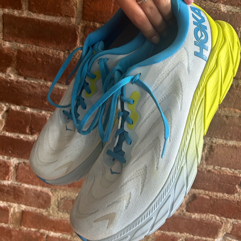 Barely worn men’s Hokas!